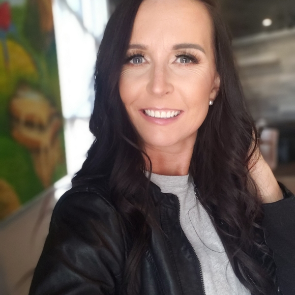 Meet your Posher, Brittany - Picture 1 of 3